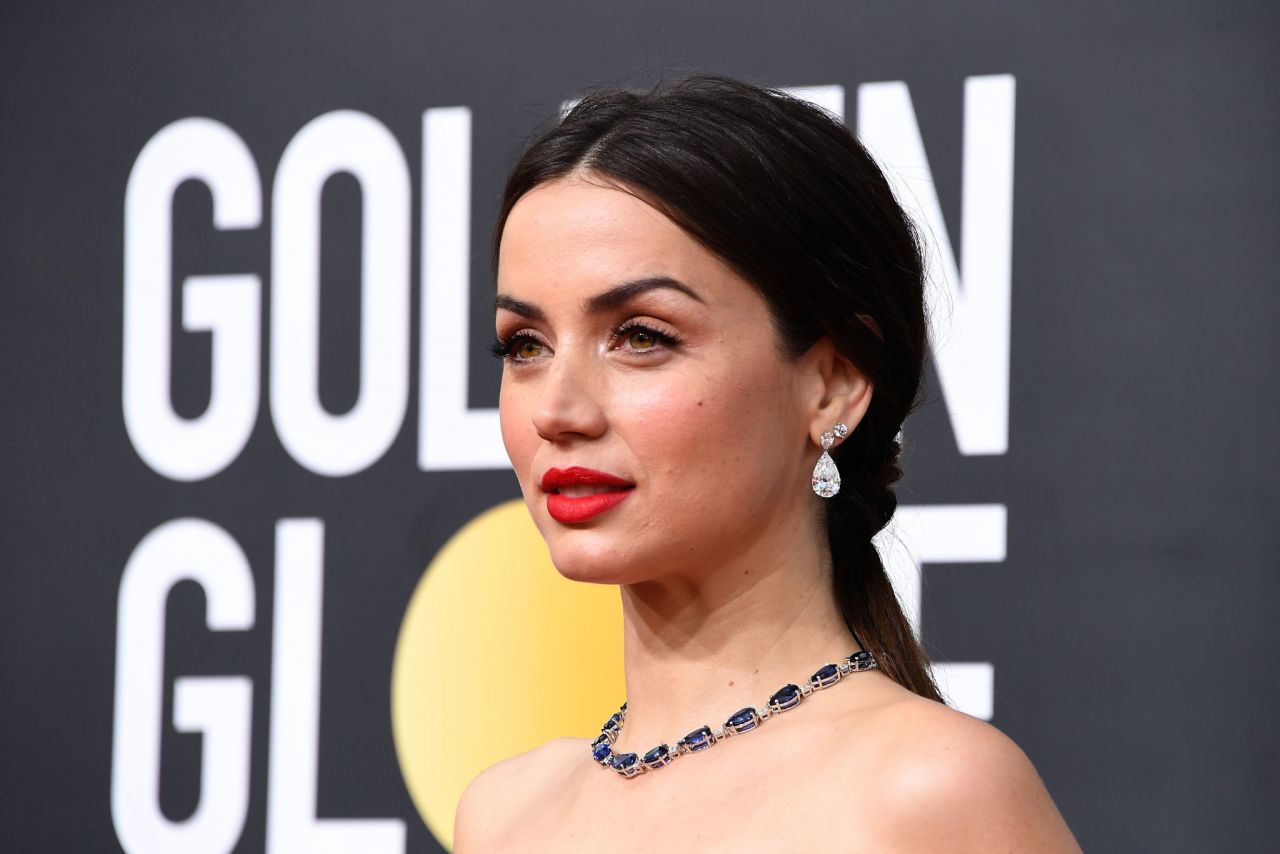 Ana De Armas at 77th Annual Golden Globe Awards Red Carpet in Beverly Hills07